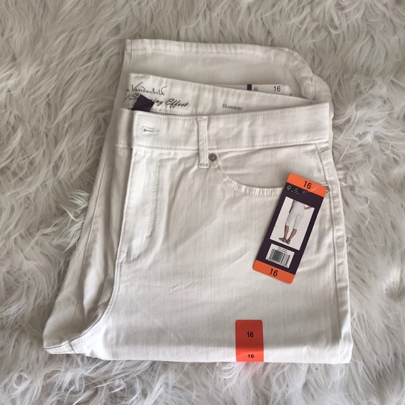 $10 flash sale (24 hr) NWT White Hidden stretch skimmer shorts mid rise size 16 - Picture 3 of 7